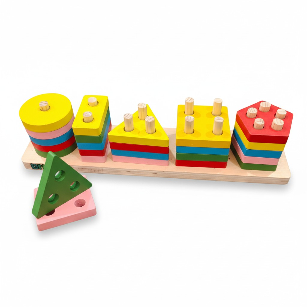 Magnetic Squirrel Feeding + Shape & Color Sorting